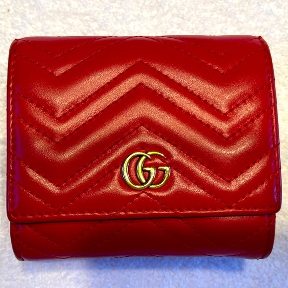 Gucci Red Marmont Compact Wallet - Picture 1 of 9